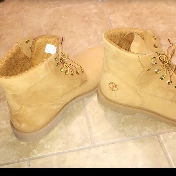 • 2 pairs of Jordans & 1 pair of Timberlands male - Picture 5 of 8